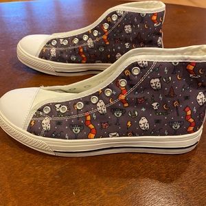 Harry Potter themed sneakers. Unknown Brand, size 7